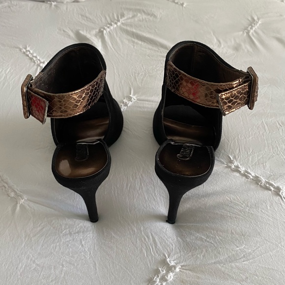 Carlos Santana Women's Ankle Strap Open Toe Black Suede High Heels - Size 6. - Picture 8 of 12
